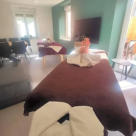 Chez Tim מלון